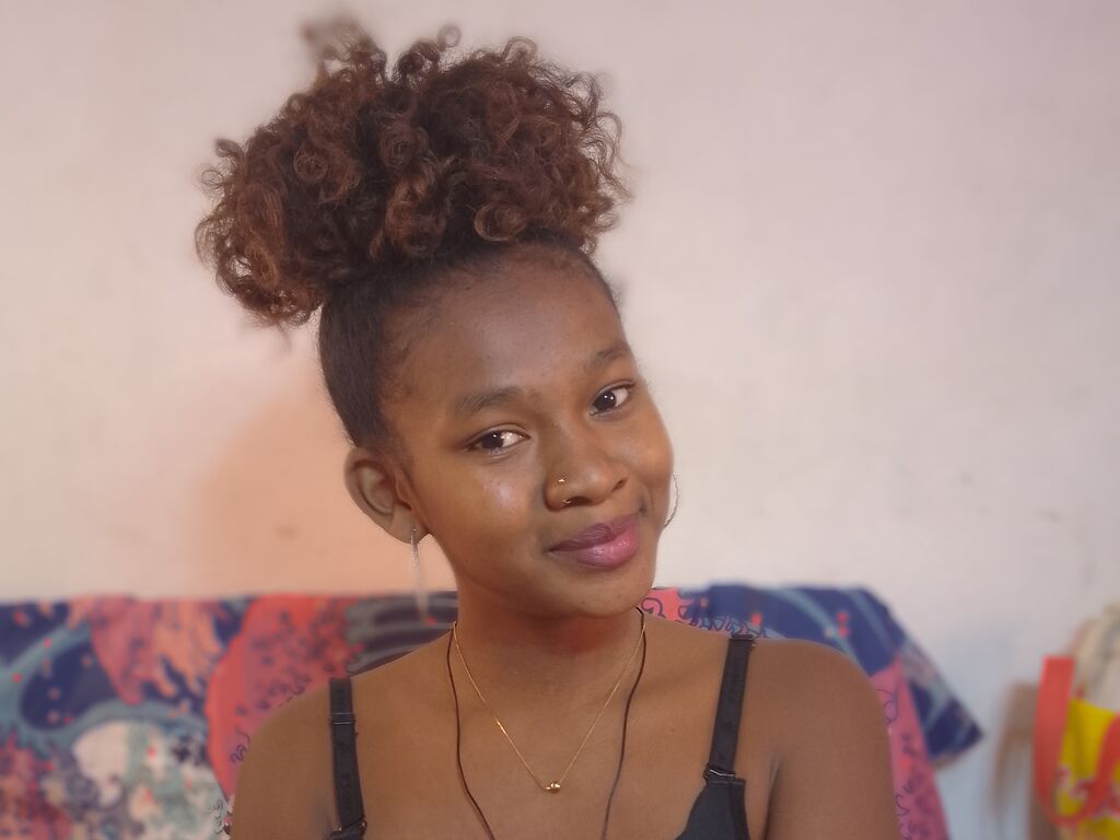 Marie Saynah Picture